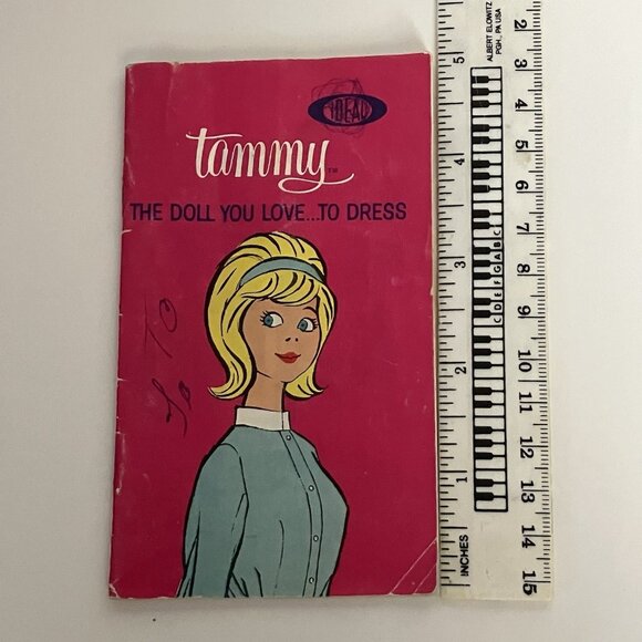 1960s Ideal Tammy Doll 3"x5" Style Book with Outfits for Doll & Family 32 pages - Picture 2 of 11